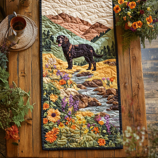 Hunting Time CM2205043CL Quilted Table Runner