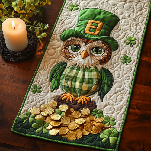 Owl In Patrick Hat WY1901038CL Quilted Table Runner