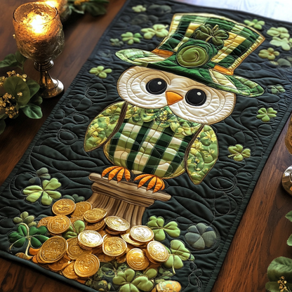 Owl In Clover WY1901037CL Quilted Table Runner