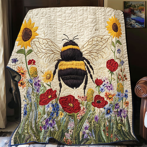 Bee’s Path Through Petals WU1203060CL Quilt